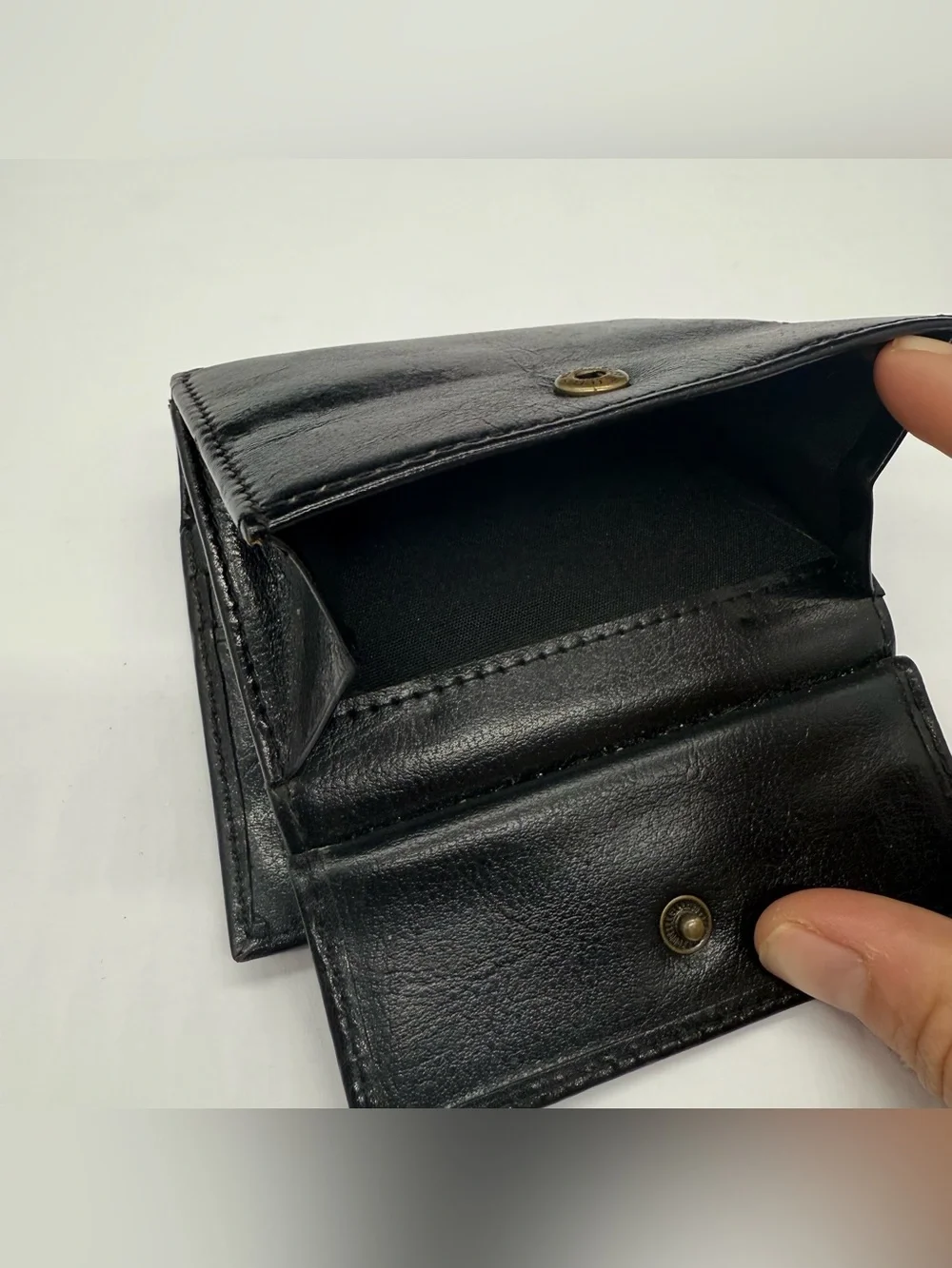 Unisex Vintage Banana Republic Black Leather Bifold Wallet
